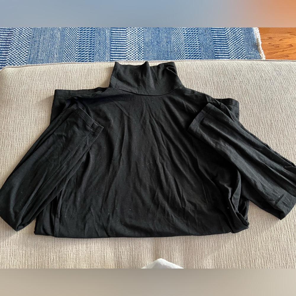 Very thin lose J Jill Black long sleeve Turtle Neck size small